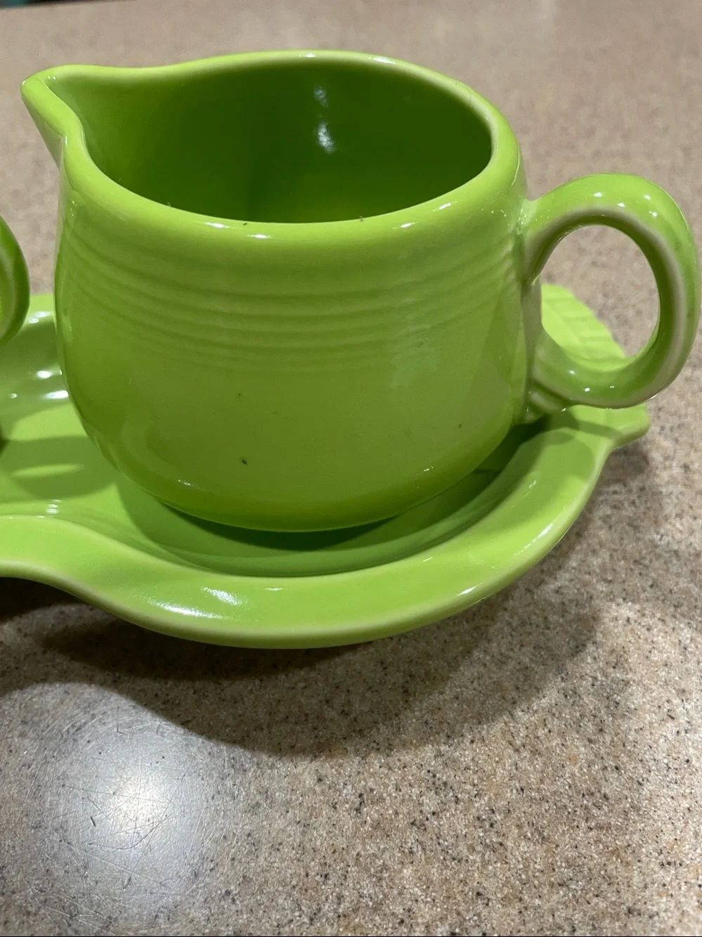 FIESTA Covered Sugar & Creamer Set Figure 8 Tray Lime Green 4pc Great Color